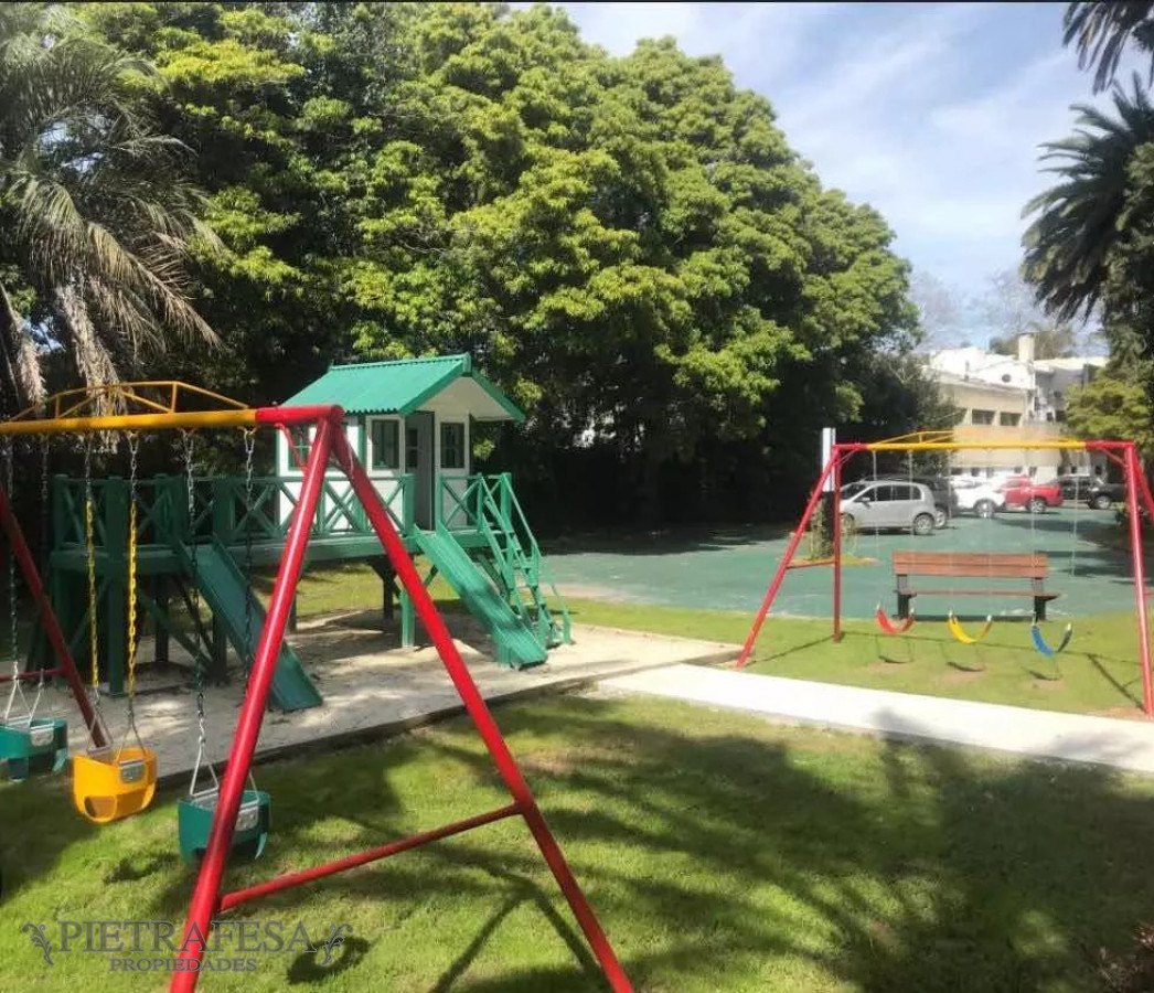 Apartamento ID.8554 - Apartamento en venta 3 dormitorios, 2 baños, patio y garaje-Millán-Prado