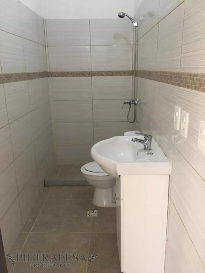 Apartamento ID.11115 - Apto con renta 2 dormitorios, 1 baño-Colón