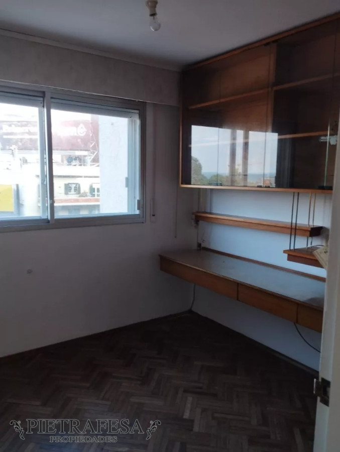 Apartamento ID.6739 - Apartamento en venta 3 dormitorios, 1 baño-  Bulevar 26 De Marzo- Pocitos