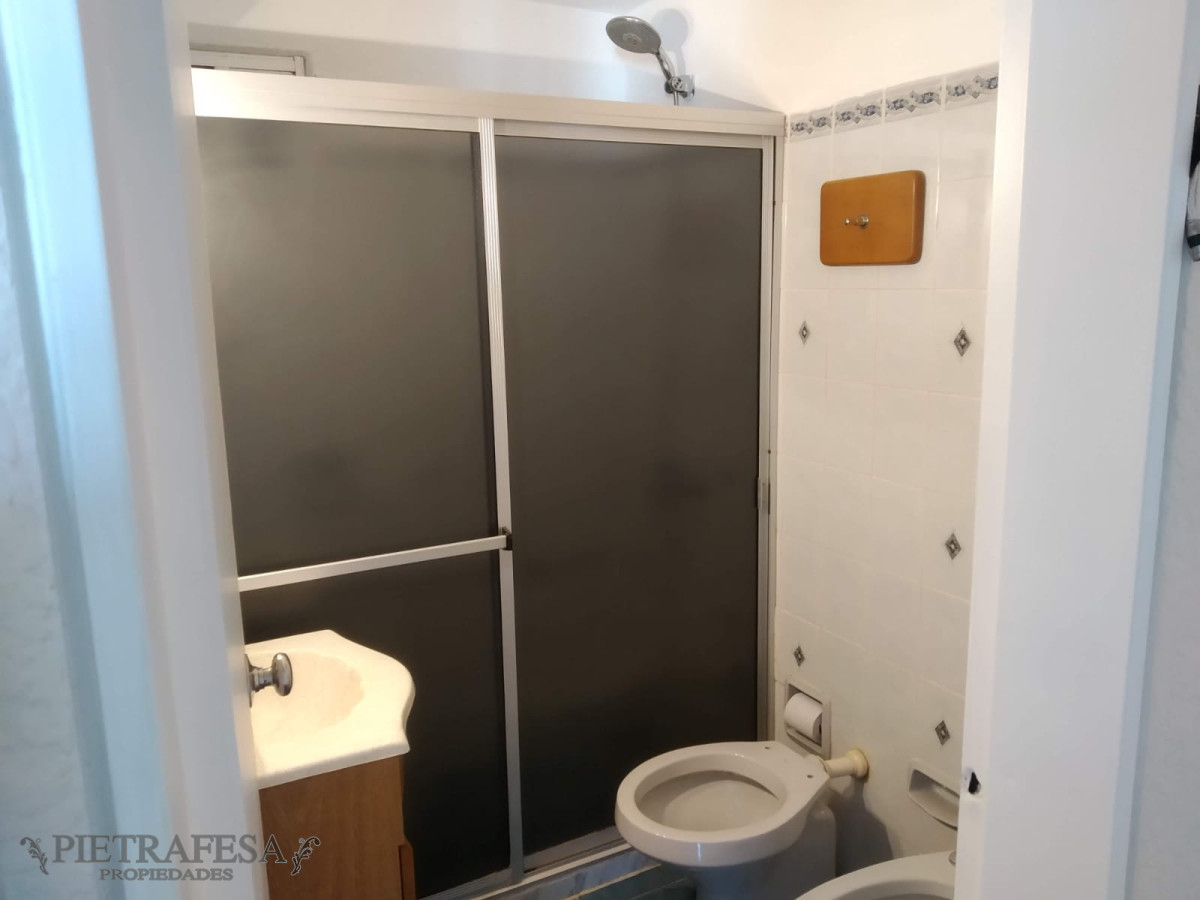 Apartamento ID.8847 - Apartamento en venta, 3 dormitorios, 1 baño. García de Zuñiga, Punta Carretas.