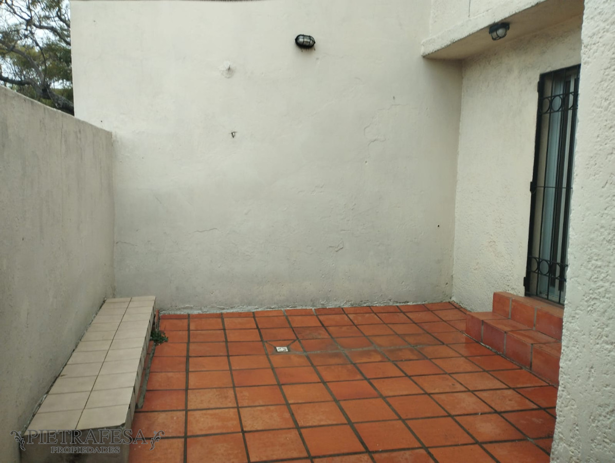 Apartamento ID.6829 - Apartamento en venta 3 dormitorios, 2 baños, patio con parrillero y azotea-Solano López-Buceo