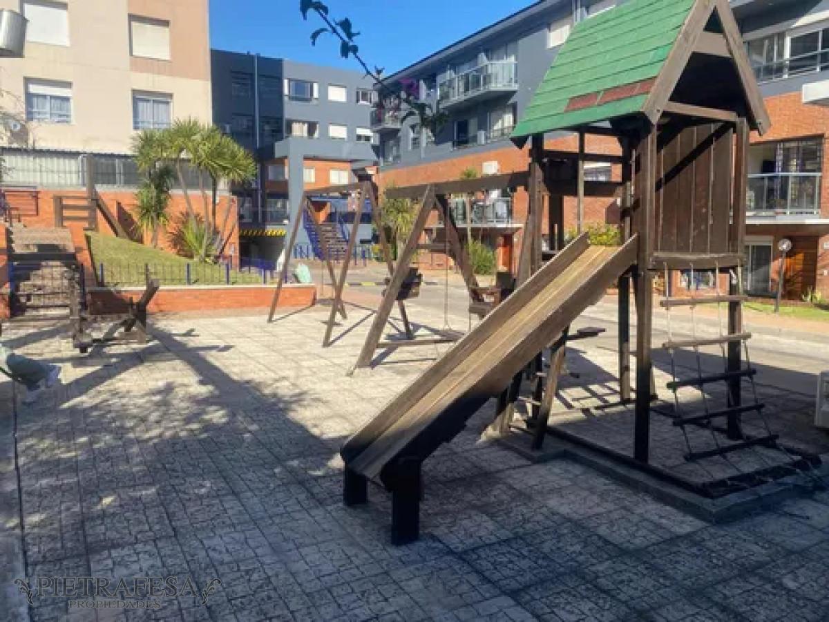 Apartamento ID.13825 - Apartamento en alquiler, 1 dormitorio, 1baño, balcón. La Blanqueada.