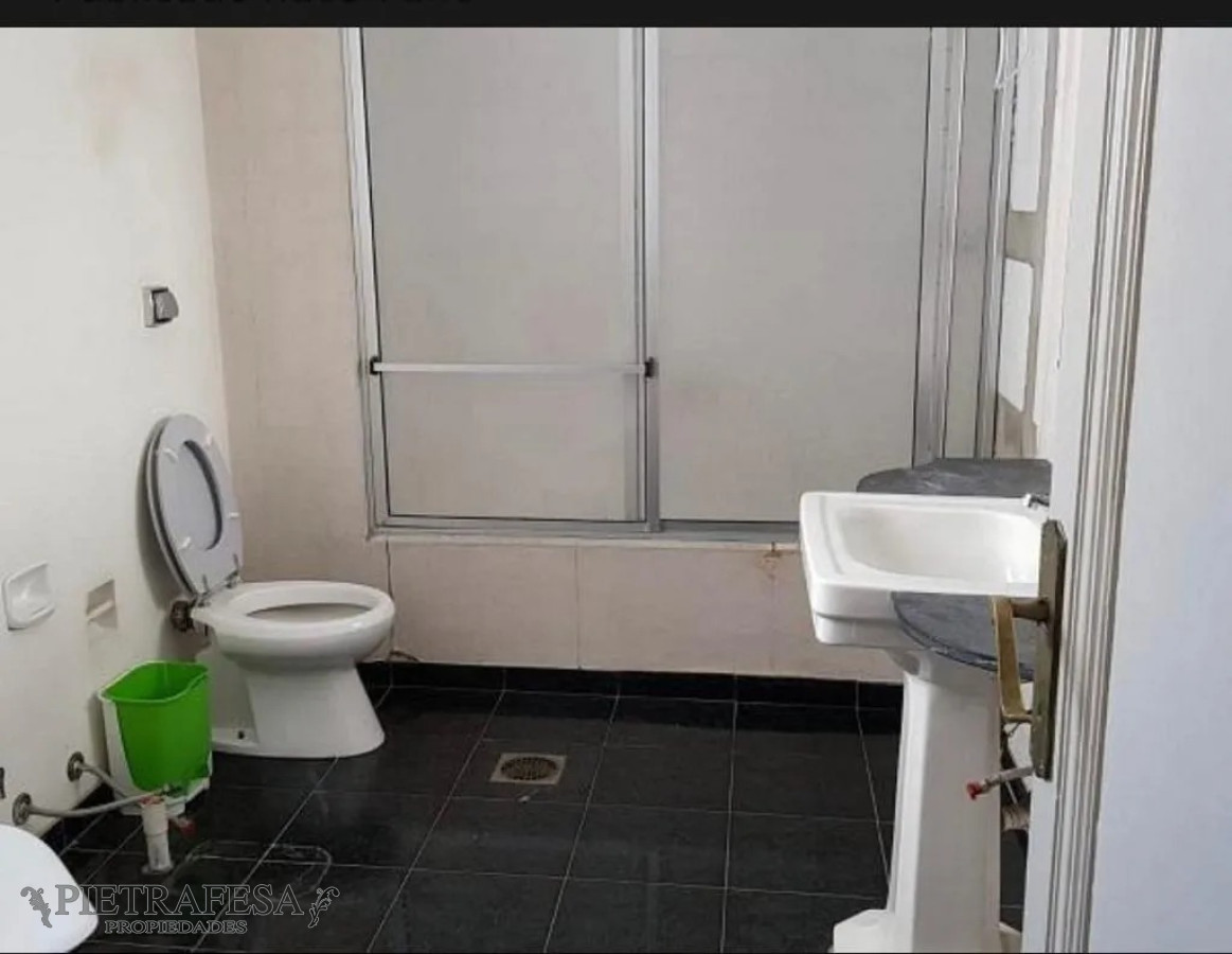 Apartamento ID.13665 - Apto en venta 7 dormitorios, 5 baños, ideal empresa-Centro 