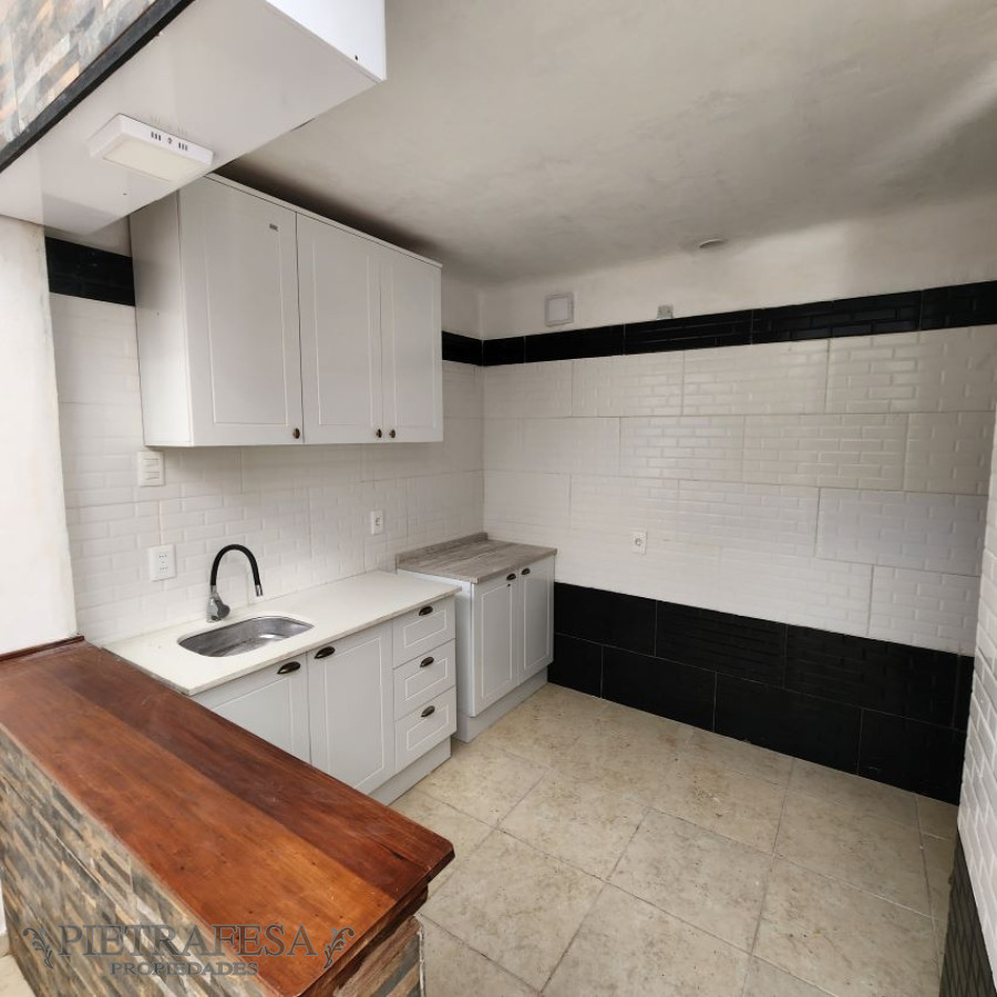 Apartamento ID.7016 - Apartamento en venta con renta, 2 dormitorios, 1 baño y azotea-Estero Bellaco- La Blanqueada