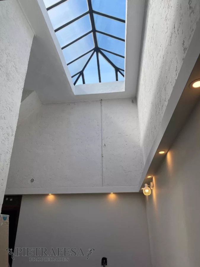 Apartamento ID.5897 - Apartamento en venta con renta, 3 dormitorios, 1 baño y azotea- Arenal Grande-Villa Muñoz