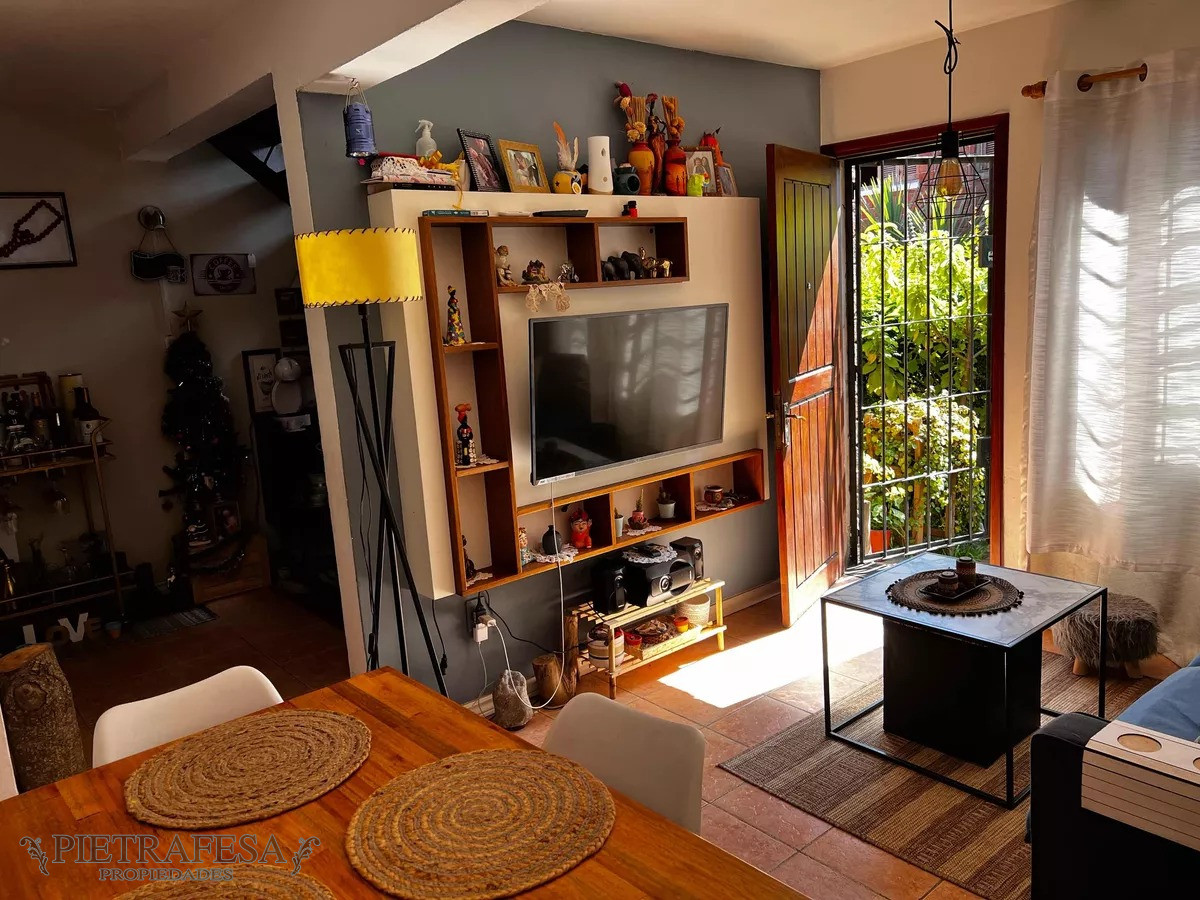 Apartamento ID.11981 - Dúplex en venta, 3 dormitorios, 1 baño,gje-Maroñas