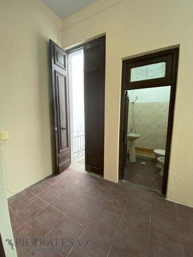 Apartamento ID.13505 - Apto en venta con renta 2 dorm, 1 baño-Aguada