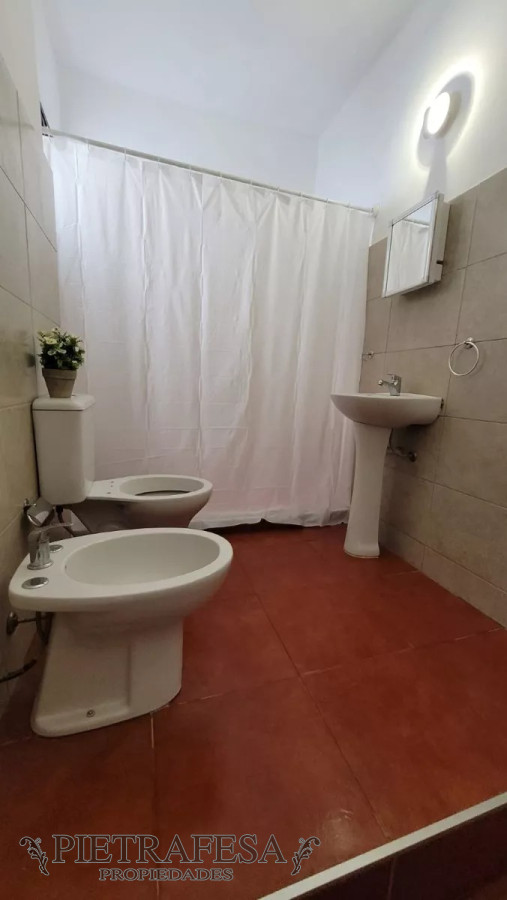 Apartamento ID.11908 - Apto con renta 2 dormitorios, 1 baño- Cordón 