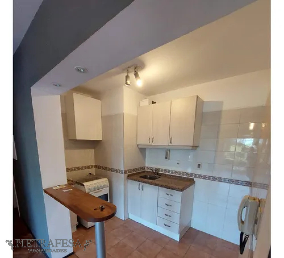 Apartamento ID.13822 - Apartamento en alquiler, 1 dormitorio, 1 baño, balcón, garaje. Punta Carretas