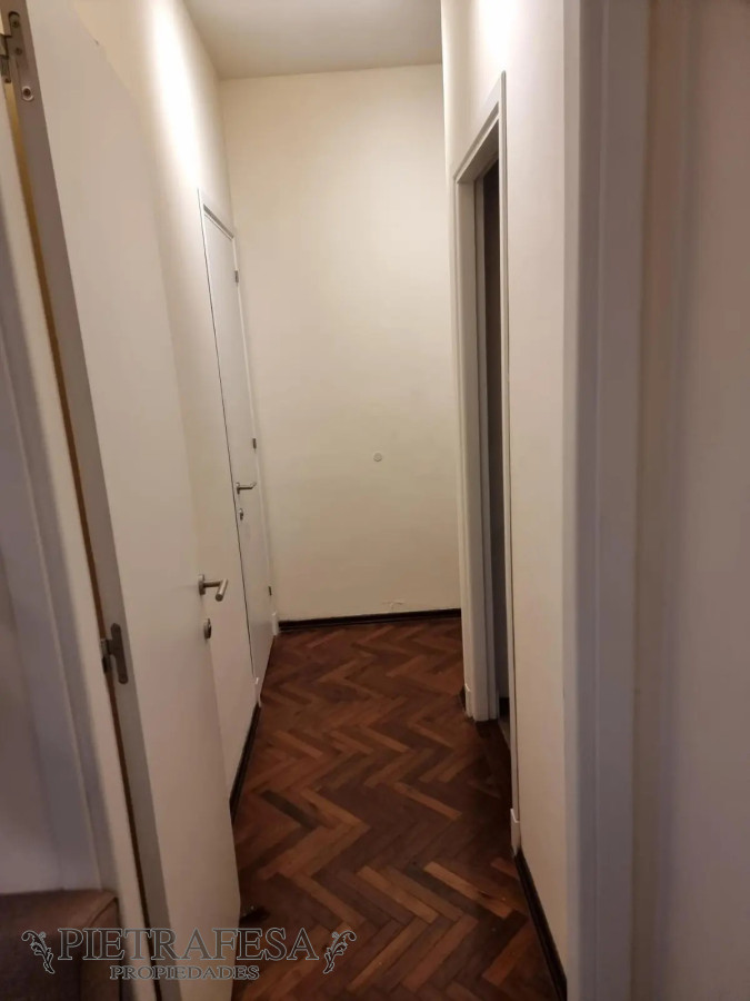 Apartamento ID.8124 - Apartamento en venta 2 dormitorios, 1 baño, terraza y patio-Av. Brasil-Pocitos
