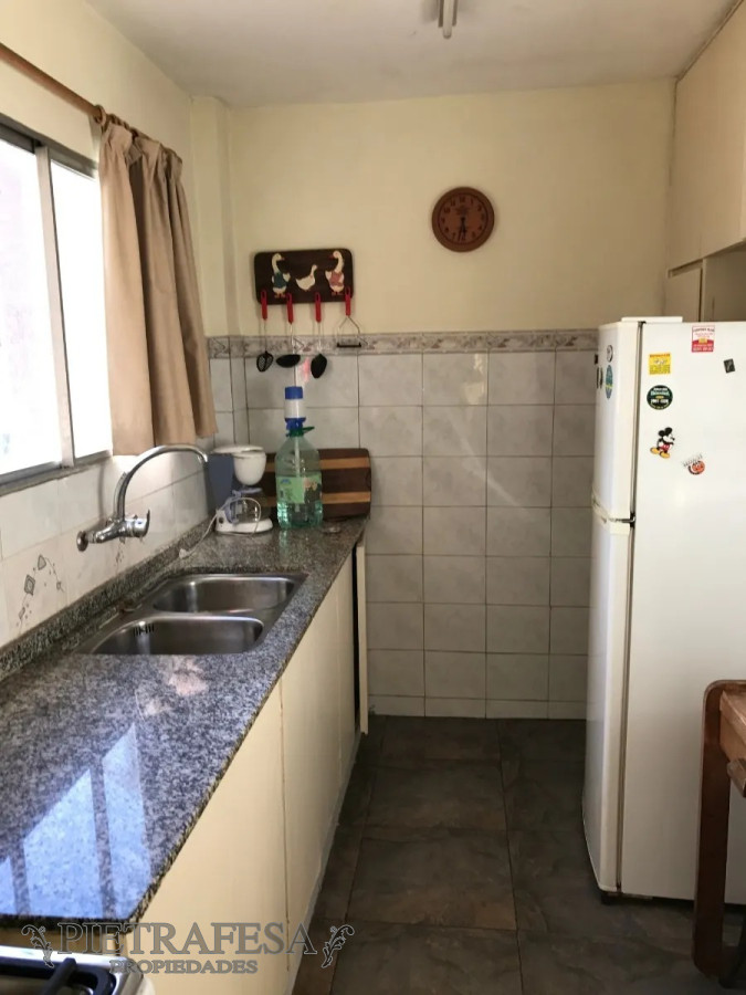 Apartamento ID.4514 - Apartamento en venta, 4 dormitorios, 2 baños, terraza-lavadero, -Colonia-Centro