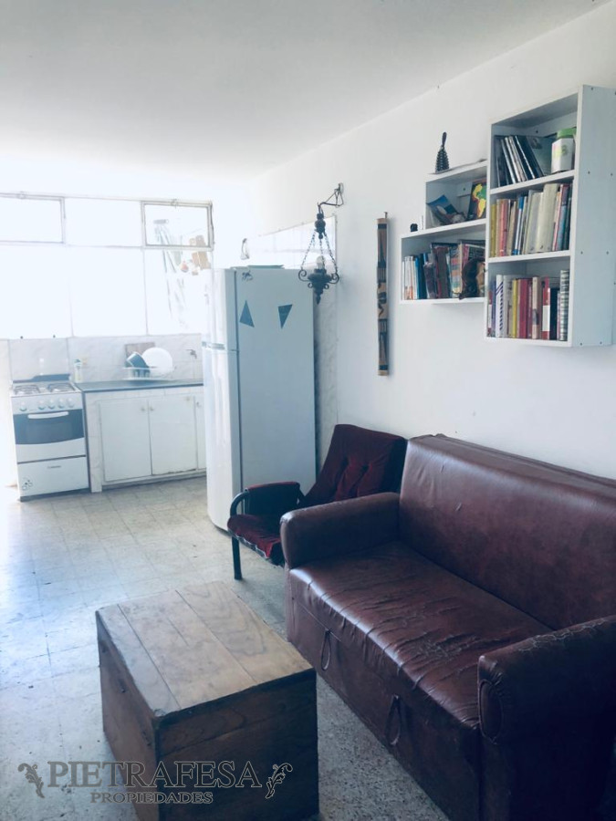 Apartamento ID.5258 - Apartamento en venta 2 dormitorios, 1 baño y balcón- Alberto Zum Felde -Malvin Norte