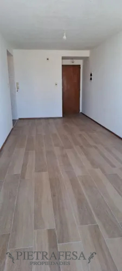 Apartamento ID.13830 - Hermoso apartamento en Punta Carretas, monoambiente, 1 baño, balcón.