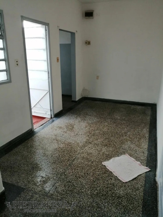 Apartamento ID.5063 - Apartamento en venta con renta , 1 dormitorio, 1 baño y patio-Estanislao Vega-Cerrito.