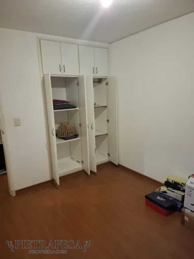 Apartamento ID.13805 - Apartamento en alquiler, 2dormitorios, 1baño, balcón. Cordón.