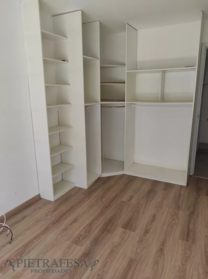 Apartamento ID.8156 - Apartamento en venta con renta, 1 dormitorio, 1 baño y terraza-Av. Gral. Rivera -Malvin, 