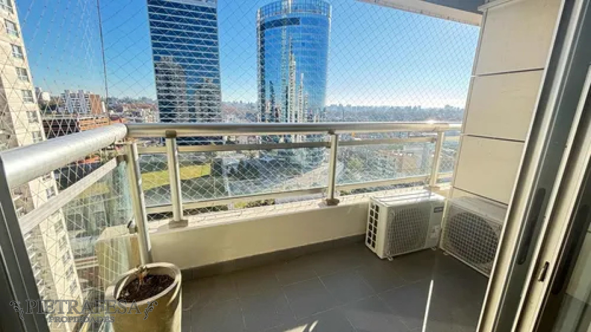 Apartamento ID.13820 - Hermoso apartamento amueblado en alquiler, 3 dormitorios, 2 baños, terraza, garaje. Pocitos.