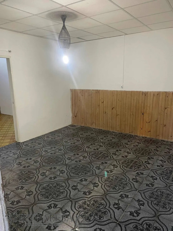 Apartamento ID.5170 - Apartamento con renta 2 dormitorios, 1 baño y patio- Juan Francisco Martínez -Villa Española