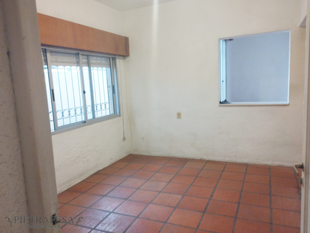 Apartamento ID.6829 - Apartamento en venta 3 dormitorios, 2 baños, patio con parrillero y azotea-Solano López-Buceo