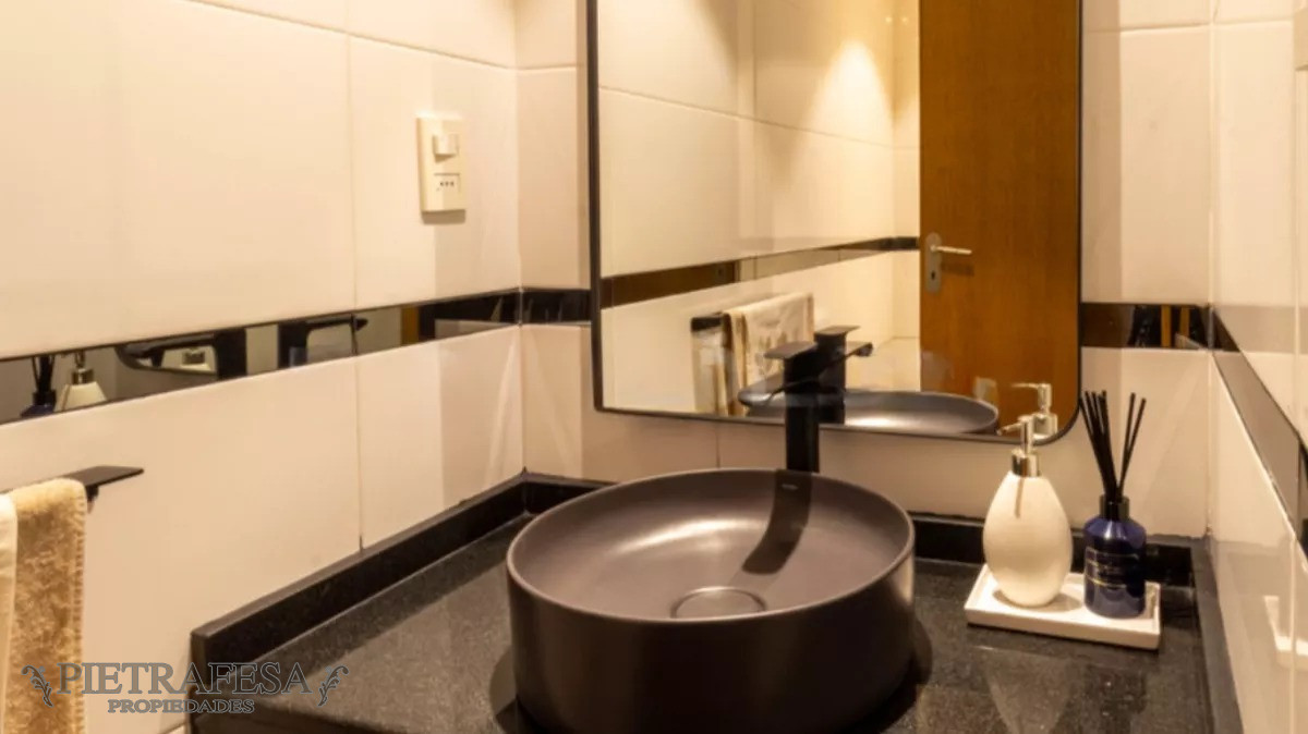 Apartamento ID.12542 - Apto en venta con renta, 3 dormitorios, terraza, garaje-Pocitos 
