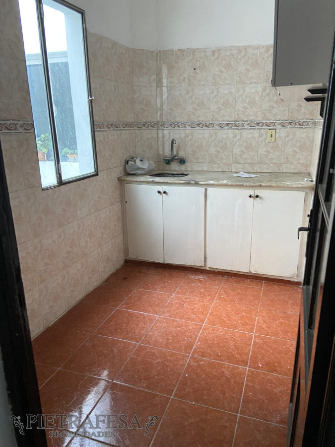 Apartamento ID.13716 - Apartamento en alquiler, 3dormitorios, 1baño. Barrio Sur.