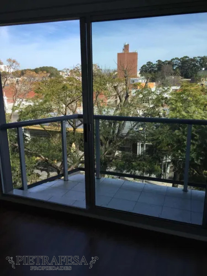 Apartamento ID.13825 - Apartamento en alquiler, 1 dormitorio, 1baño, balcón. La Blanqueada.