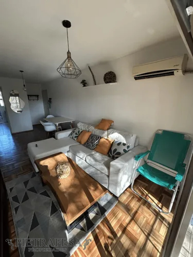 Apartamento ID.13712 - Apartamento en alquiler, 1dormitorio, 1baño, terraza, cochera, amueblado. Pocitos.