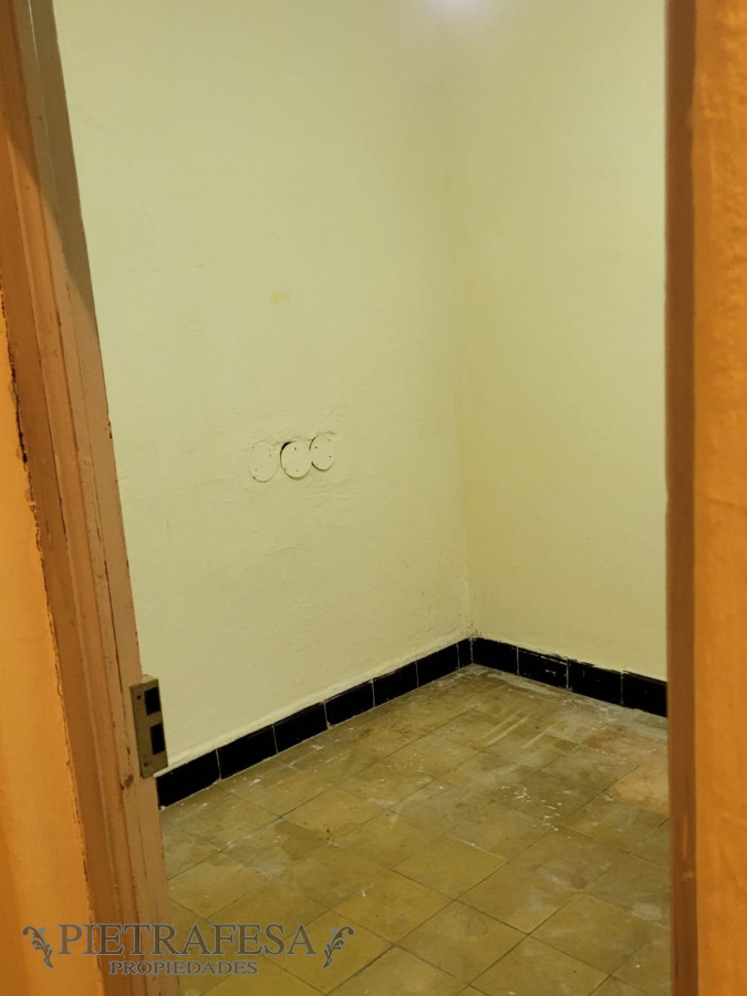 Apartamento ID.5720 - Apartamento en alquiler 3 dormitorios, 1 baño en  Julio Herrera y Obes - Centro 