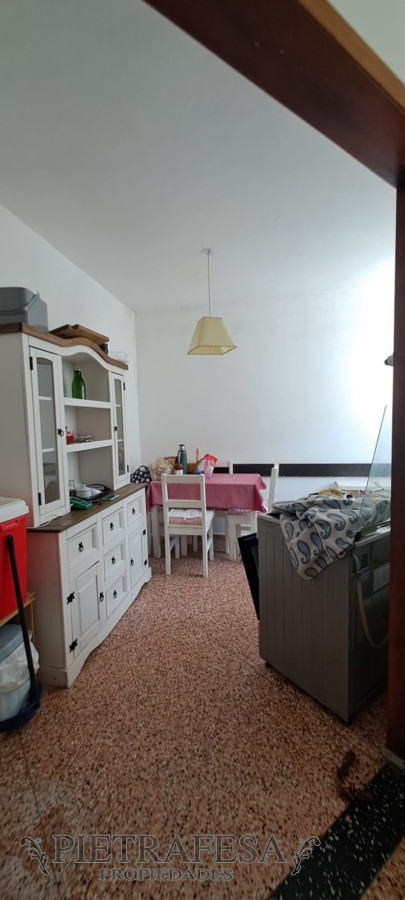 Apartamento ID.8861 - Ph en venta con renta, 2 dormitorios, 1 baño y patio-Buceo