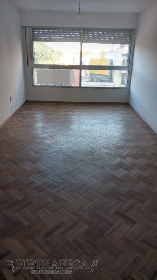Apartamento ID.6739 - Apartamento en venta 3 dormitorios, 1 baño-  Bulevar 26 De Marzo- Pocitos