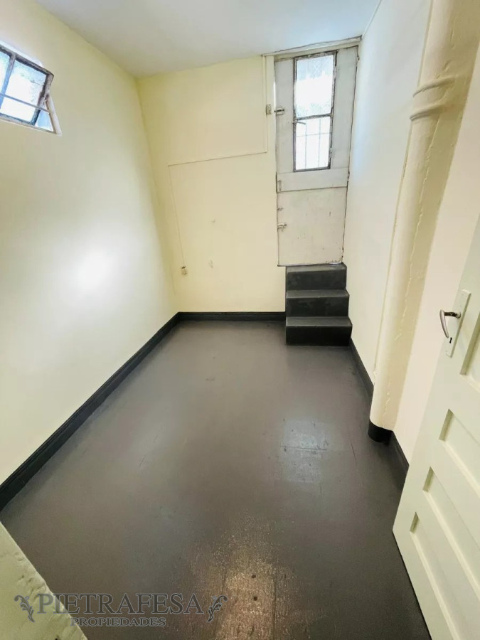 Apartamento ID.8979 - Apto en venta 3 dormitorios, 1 baño y azotea- Reducto