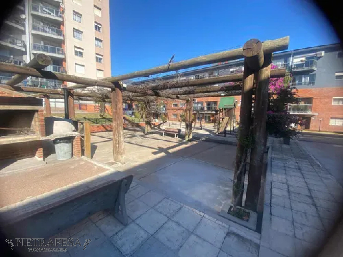 Apartamento ID.13825 - Apartamento en alquiler, 1 dormitorio, 1baño, balcón. La Blanqueada.