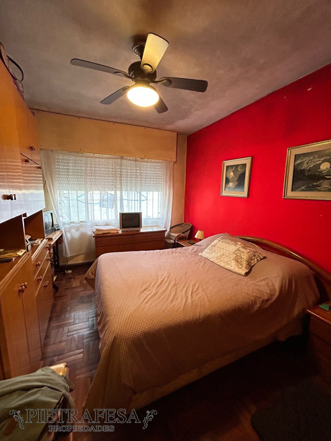 Apartamento ID.7417 - PH en venta 3 dormitorios, 1 baño, patio y fondo con parrillero-Pedro Giralt- La teja