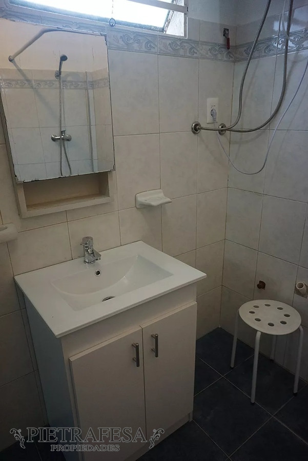 Apartamento ID.8805 - Apartamento en venta, 1 dormitorio, 1 baño, terraza, Durazno, Palermo.