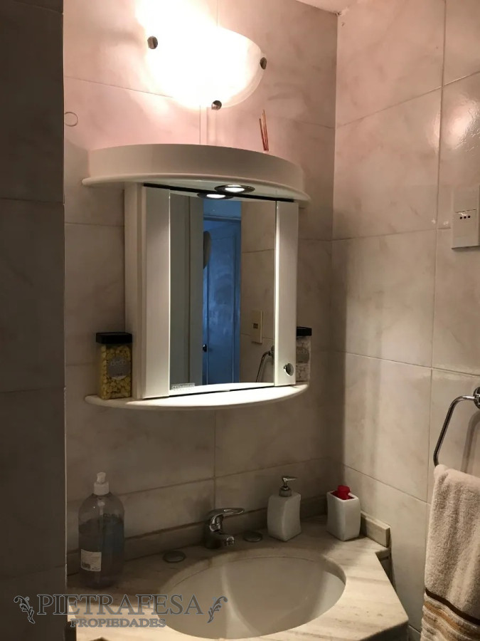Apartamento ID.4514 - Apartamento en venta, 4 dormitorios, 2 baños, terraza-lavadero, -Colonia-Centro