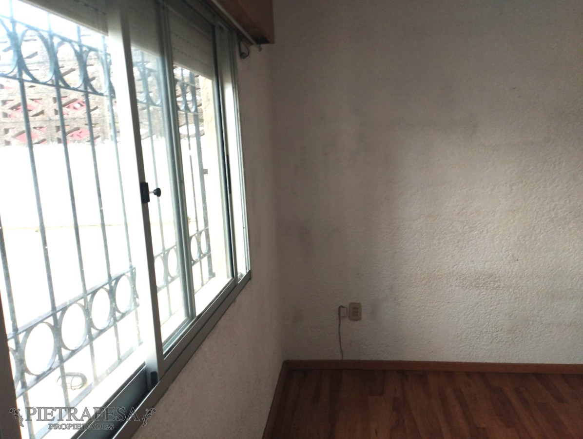 Apartamento ID.6829 - Apartamento en venta 3 dormitorios, 2 baños, patio con parrillero y azotea-Solano López-Buceo