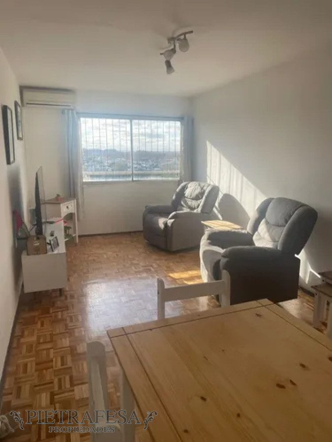 Apartamento ID.13770 - Apartamento en alquiler, 2dormitorios, 1baño, terraza lavadero. Unión. 