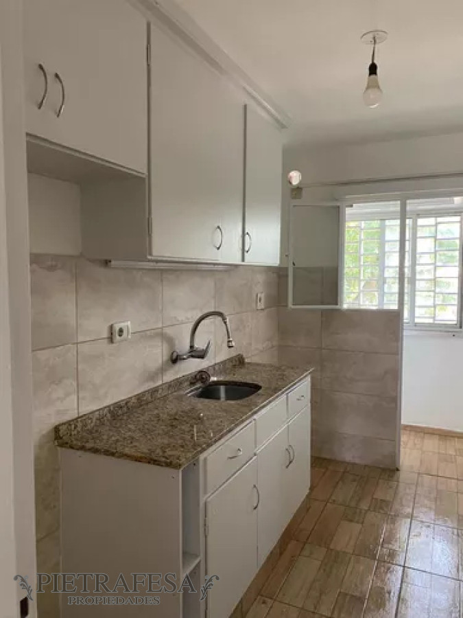 Apartamento ID.12765 - Apartamento en venta, 2dormitorios, 1baño, terraza lavadero. Mercado Modelo.