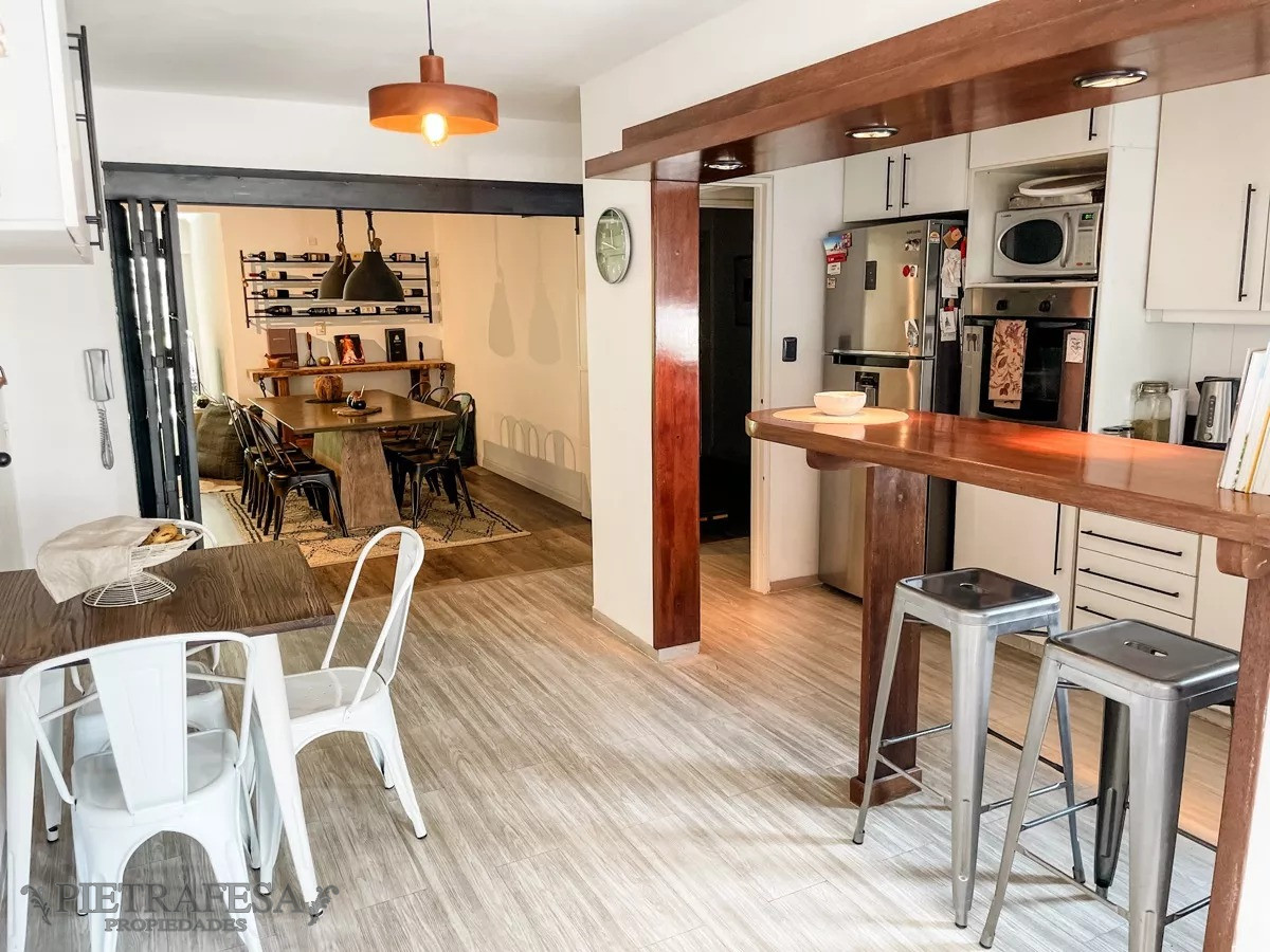 Apartamento ID.8738 - Apto en venta 3 dormitorios, 2 baños, terraza y gje-Pocitos