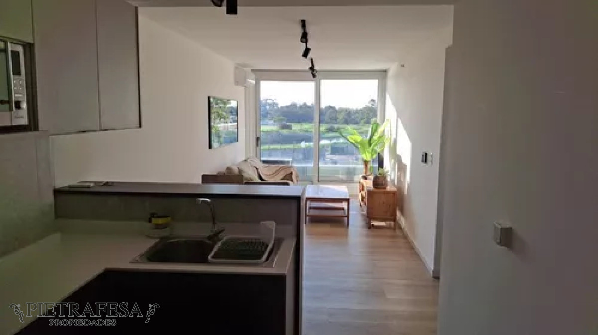 Apartamento ID.12908 - Apartamento en alquiler, 1dormitorio, 1baño, terraza, cochera. Parque Miramar.