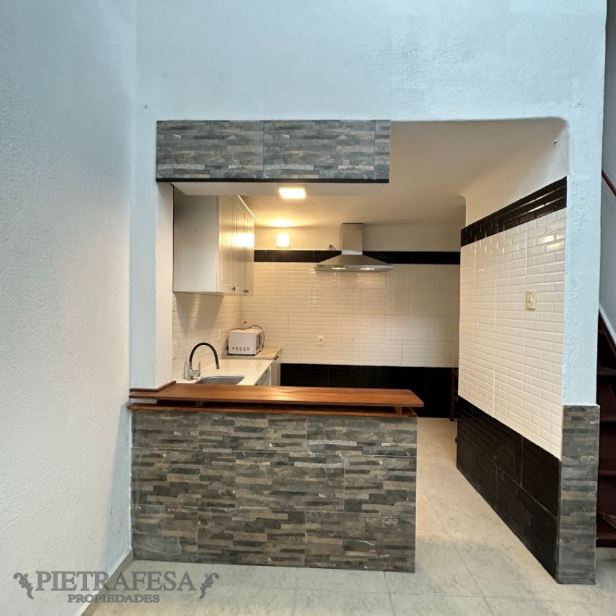 Apartamento ID.7016 - Apartamento en venta con renta, 2 dormitorios, 1 baño y azotea-Estero Bellaco- La Blanqueada