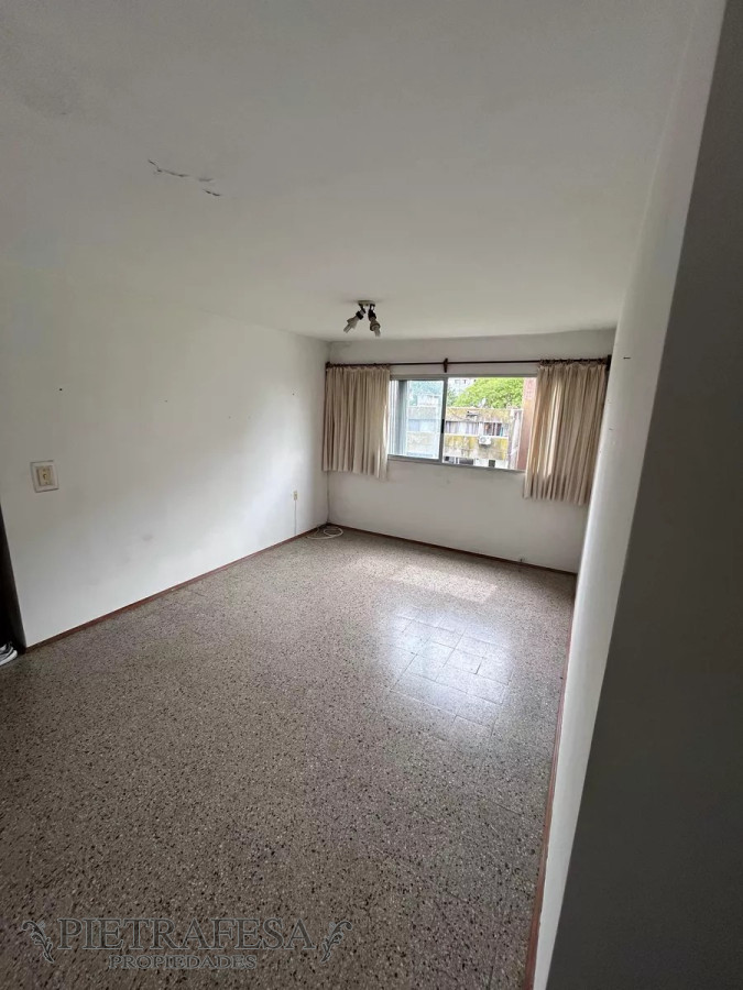 Apartamento ID.12060 - Apto en venta 2 dormitorios, 1 baño-Malvin Norte