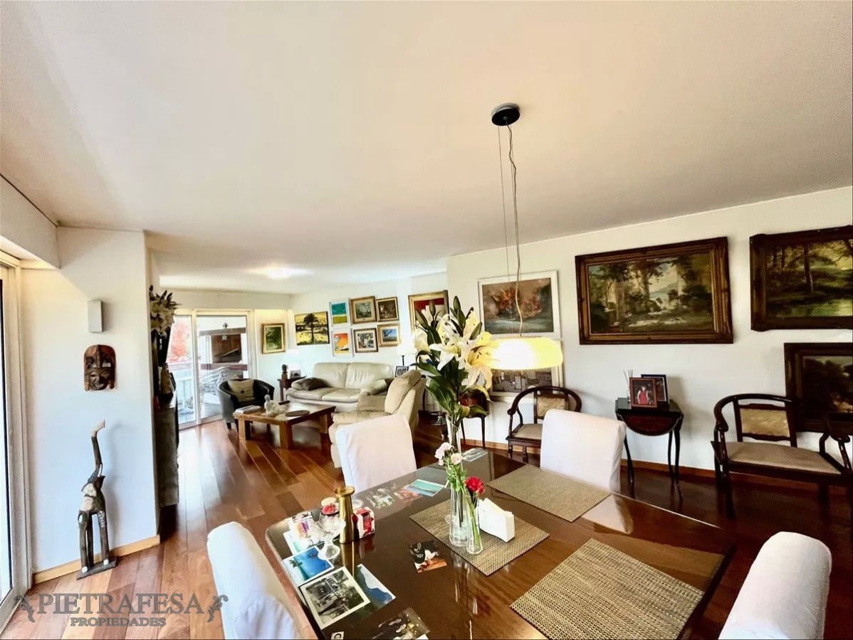 Apartamento ID.10618 - Apartamento en venta, 4 dormitorios, 3 baños, terraza, parrillero, piscina, garaje - Punta Gorda