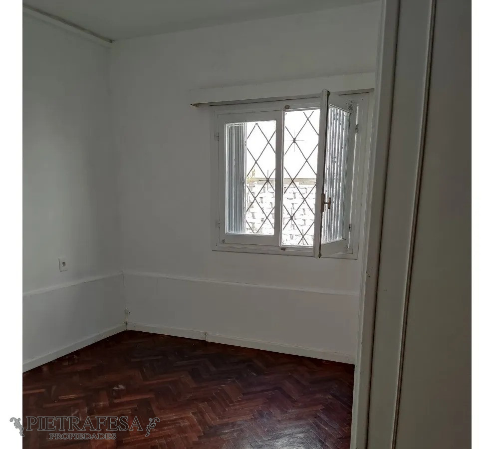 Apartamento ID.5589 - Casa en venta 2 dormitorios, 1 baño y patio- Santiago Gadea- Parque Batlle