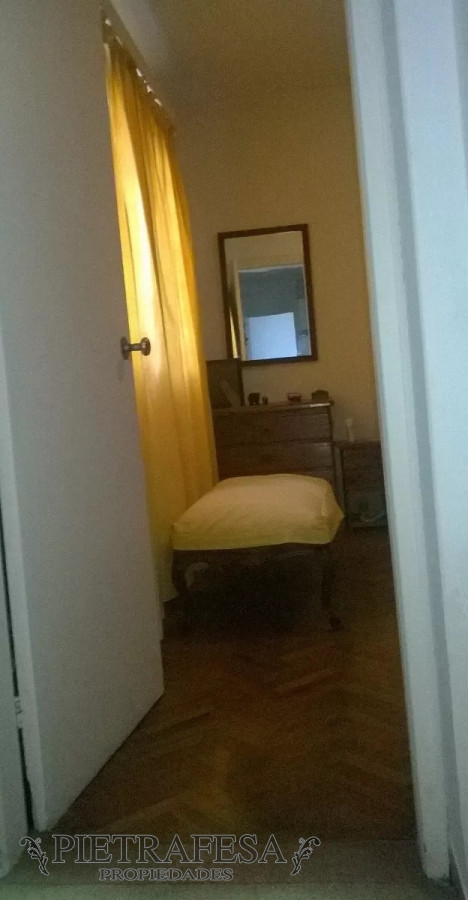 Apartamento ID.6468 - Apartamento en venta -CON RENTA 1 dormitorio , 1 baño y patio- Canelones- Ciudad Vieja. 