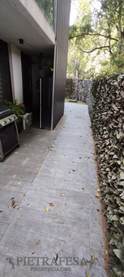 Apartamento ID.8095 - Apartamento en venta 2 dormitorios, 1 baño, patio y garaje-Avenida Millán- Prado