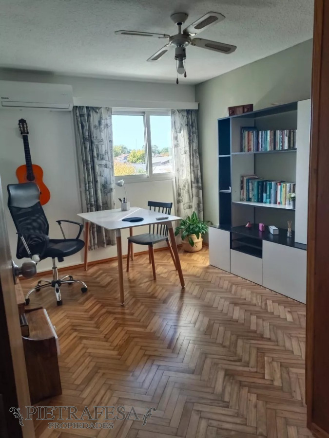 Apartamento ID.6165 - Apartamento en venta 4 dormitorios, 2 baños-Cuareim -Aguada 