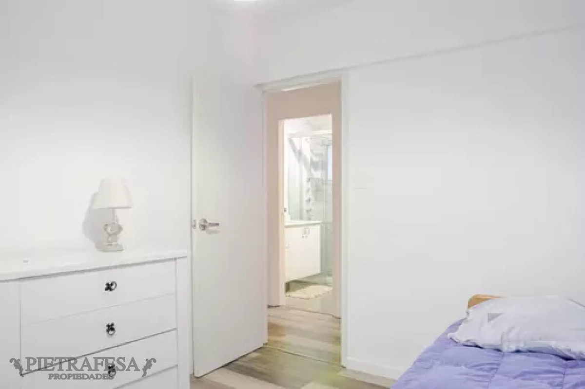 Apartamento ID.12431 - Apartamento en alquiler, 3dormitorios, 2baños, terraza, garaje, amueblado. Malvin.