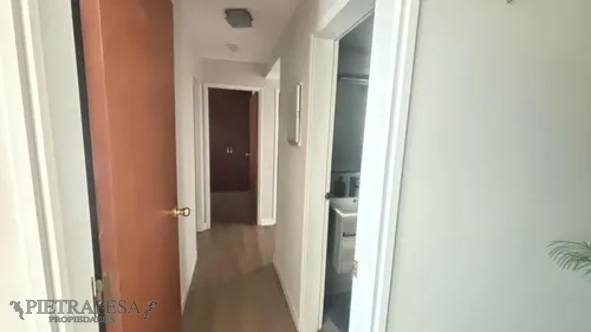 Apartamento ID.13820 - Hermoso apartamento amueblado en alquiler, 3 dormitorios, 2 baños, terraza, garaje. Pocitos.