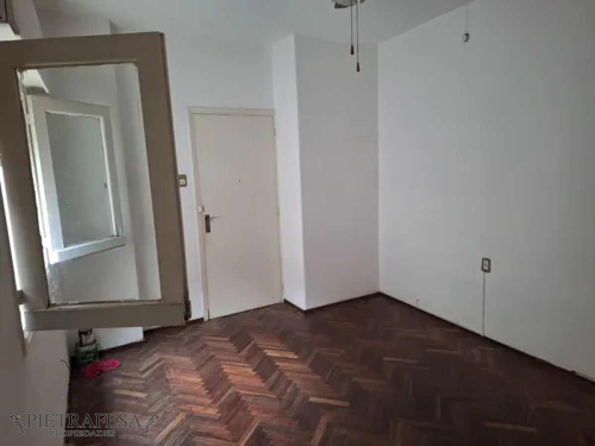 Apartamento ID.13835 - Apartamento en alquiler, sin gastos comunes. 1 dormitorio, 1baño, balcón. Aguada.